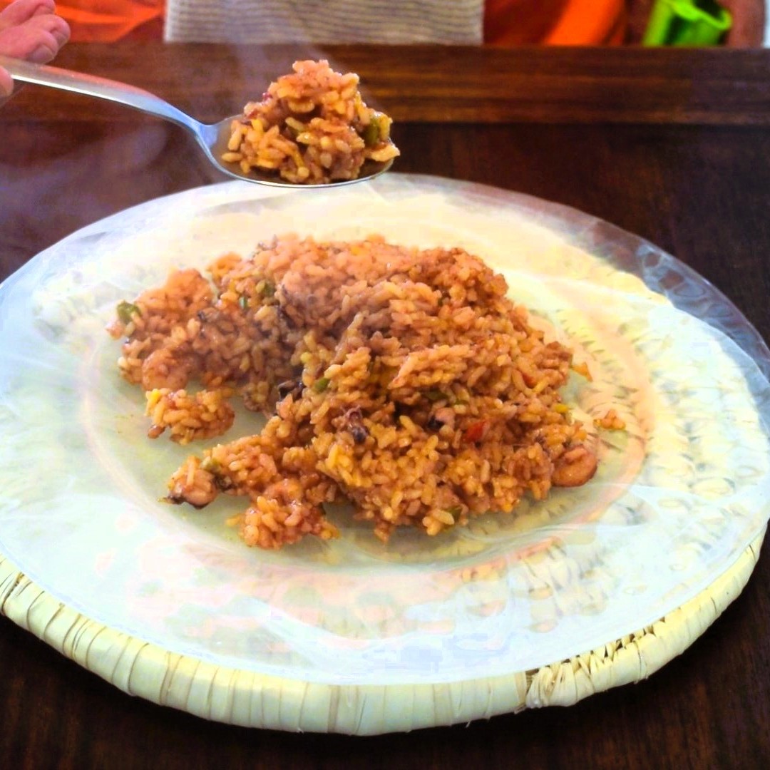 Arroz con gambas y chipirones: fácil y delicioso