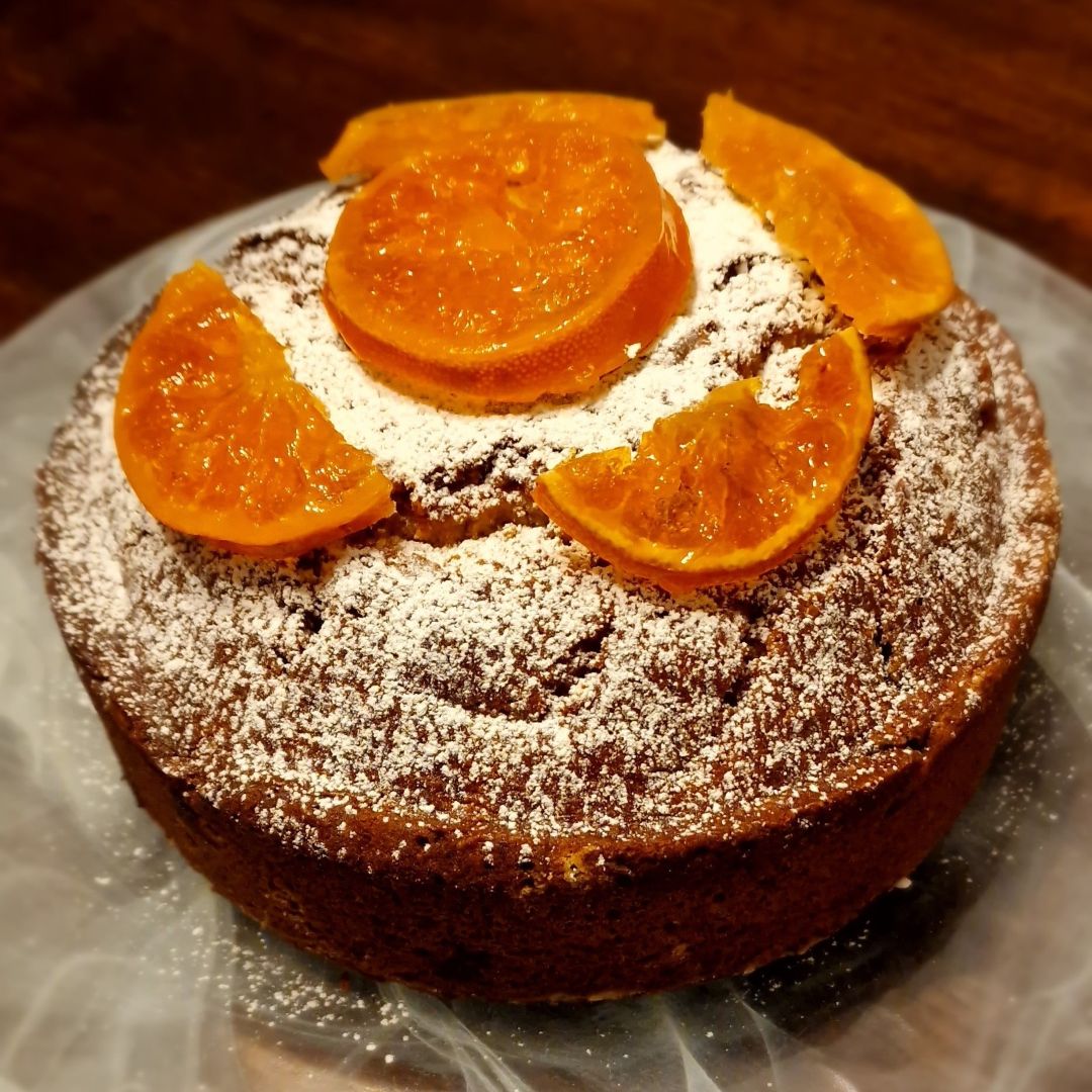 Bizcocho de naranja y chocolate: aromático y listo en minutos