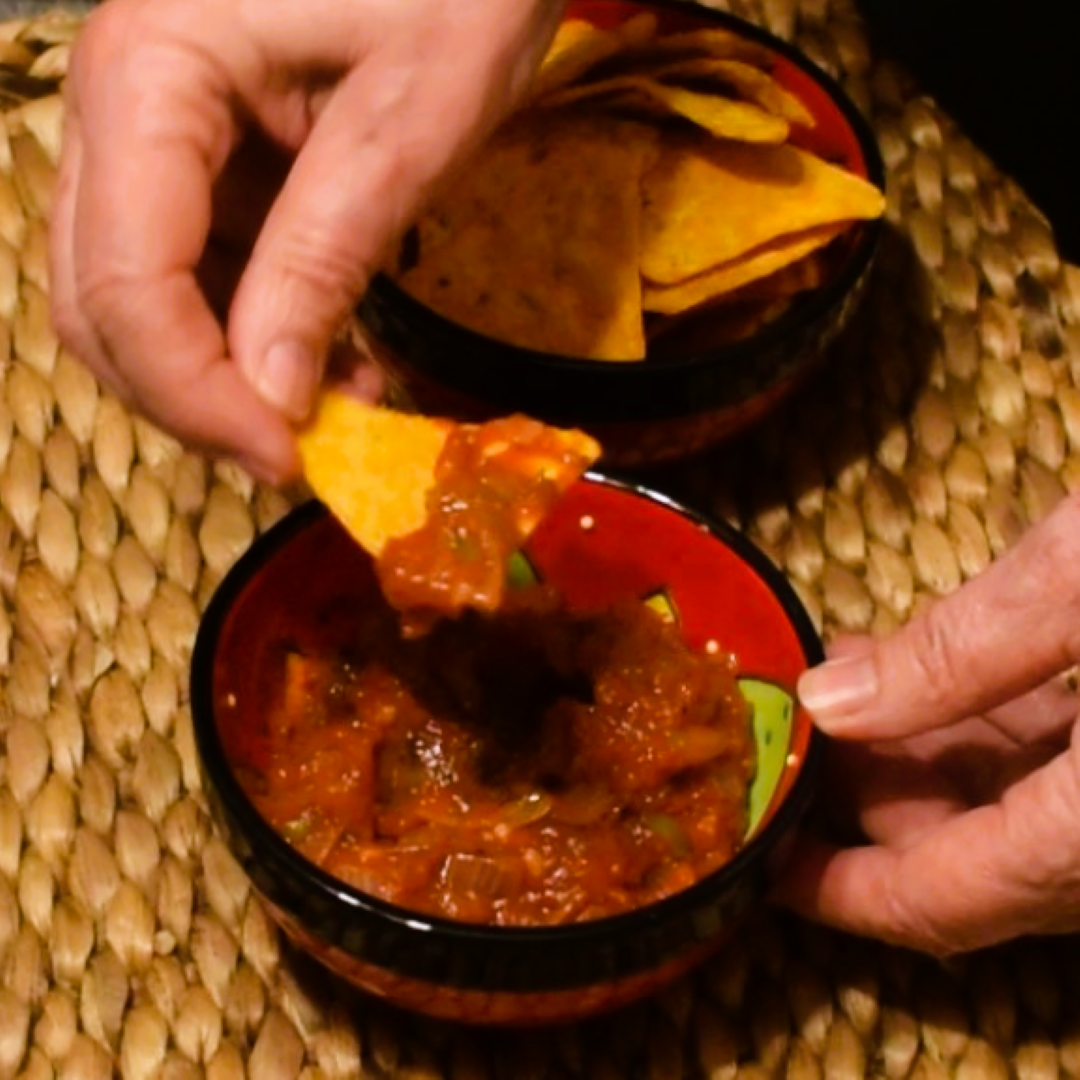 Dip de salsa de tomate picante y  casera: mejor que la de bote