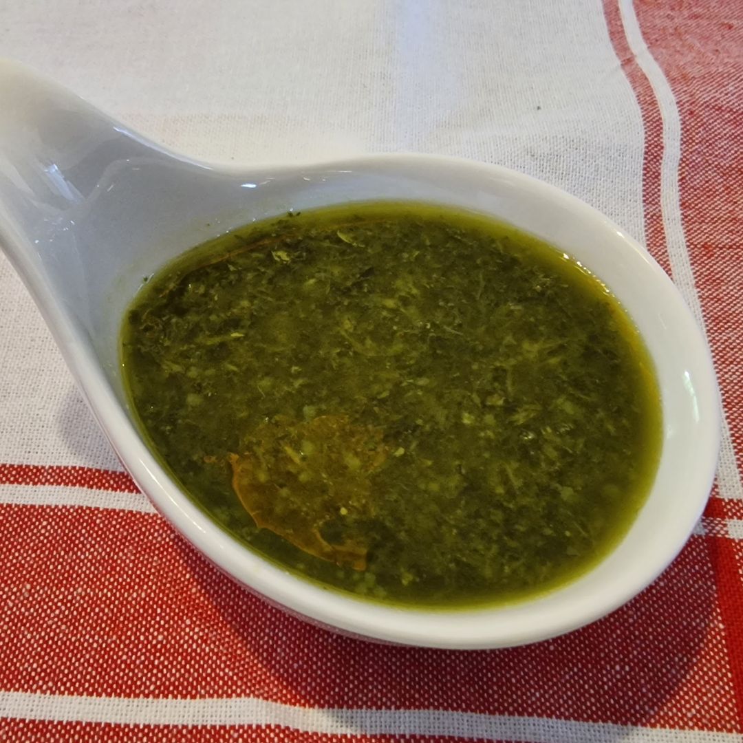 Mojo verde en 10 minutos: la mejor salsa canaria